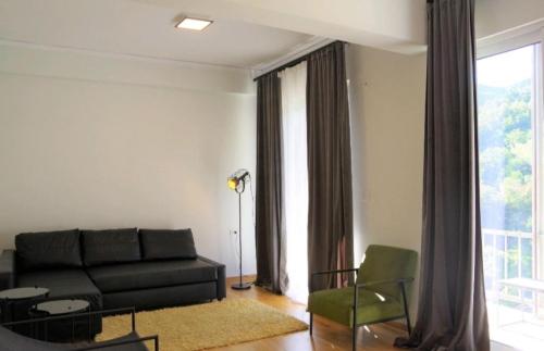 superior_suite_with_king_size_bed_04